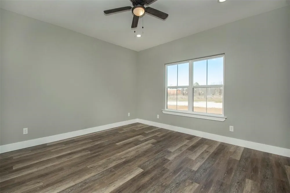 20494 US Highway 377 #A Whitesboro, TX 76273