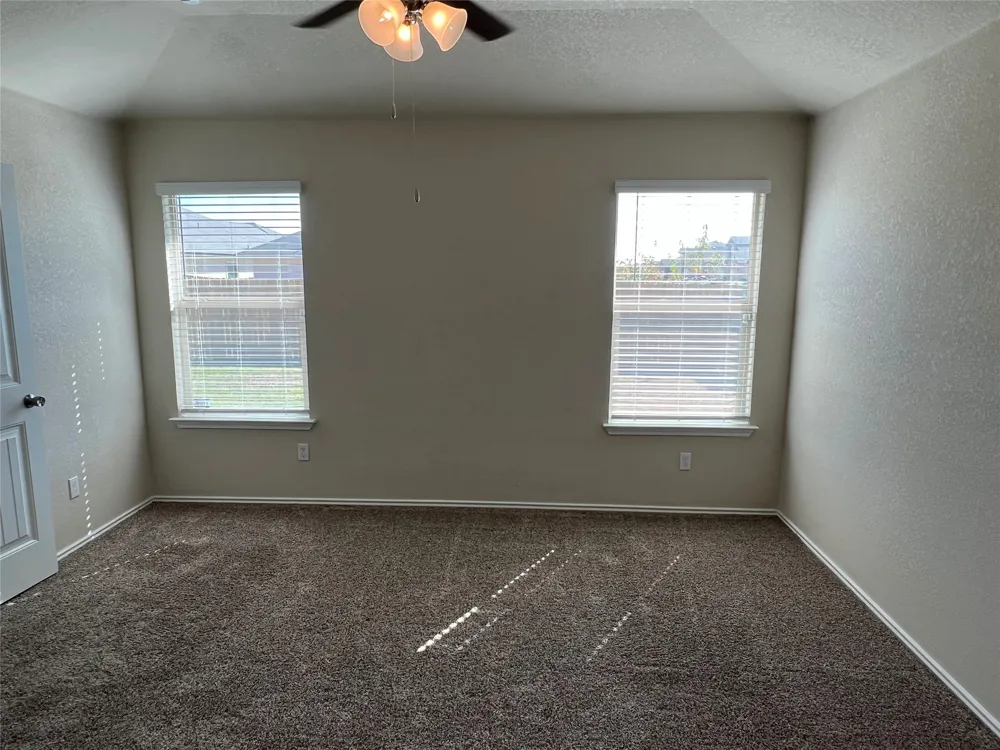 1140 Ibis Falls Loop Jarrell, TX 76537