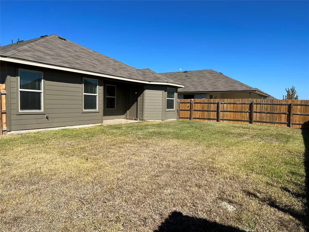 1140 Ibis Falls Loop Jarrell, TX 76537