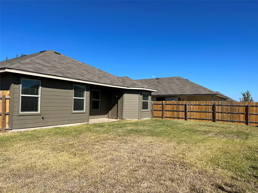 1140 Ibis Falls Loop Jarrell, TX 76537