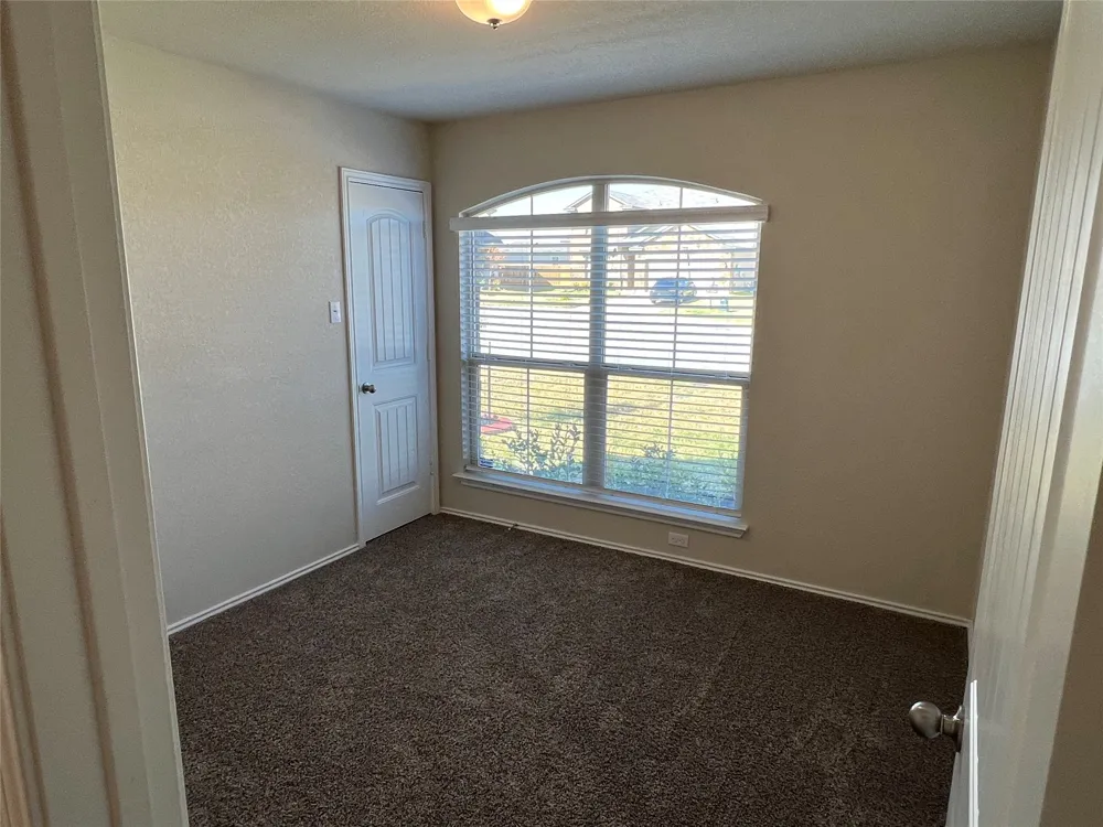 1140 Ibis Falls Loop Jarrell, TX 76537