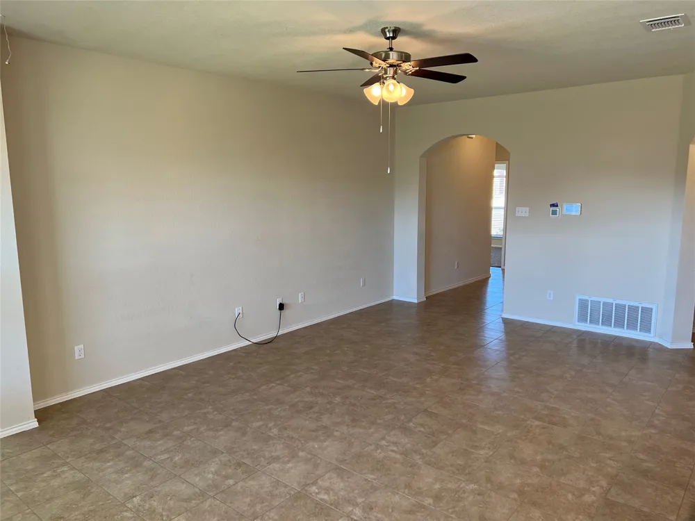 1140 Ibis Falls Loop Jarrell, TX 76537