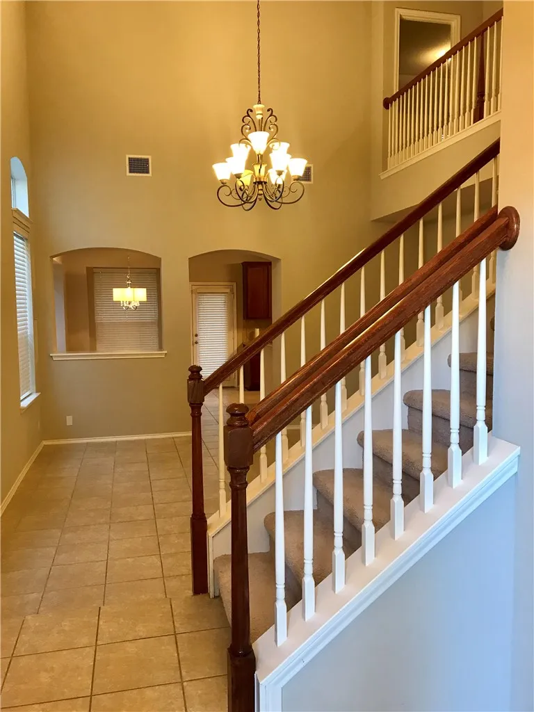 13609 Pine Warbler Drive Austin, TX 78729