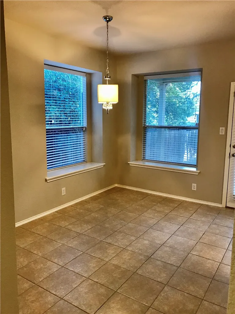 13609 Pine Warbler Drive Austin, TX 78729
