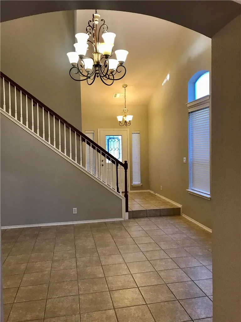 13609 Pine Warbler Drive Austin, TX 78729