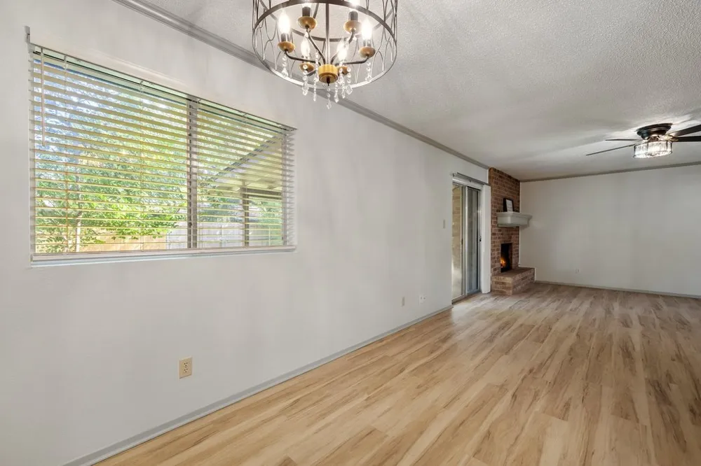 704 Brookwood Circle Taylor, TX 76574