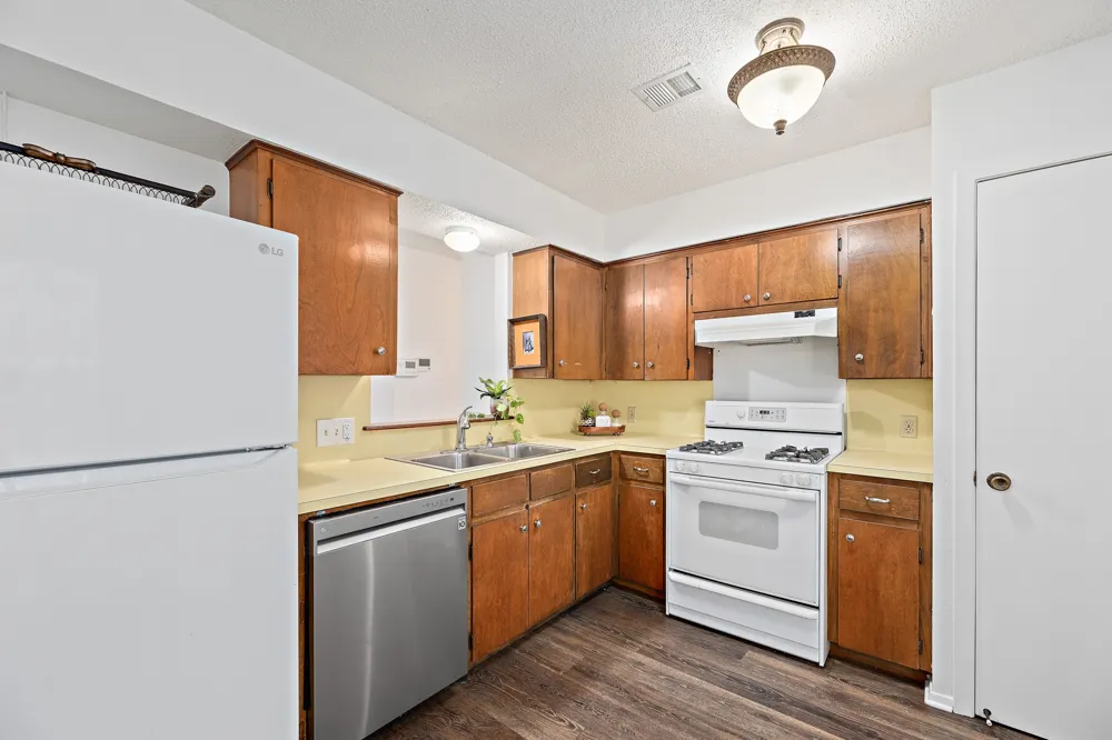 806 Easy Day Cove Austin, TX 78745