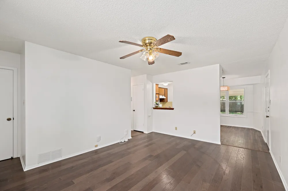 806 Easy Day Cove Austin, TX 78745