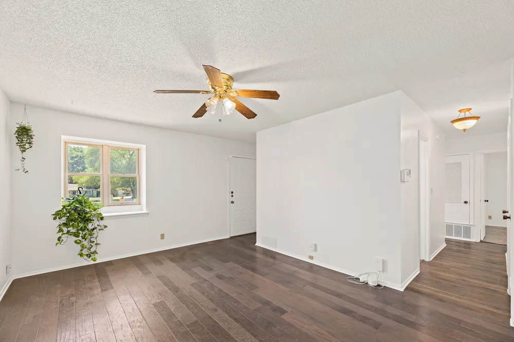 806 Easy Day Cove Austin, TX 78745