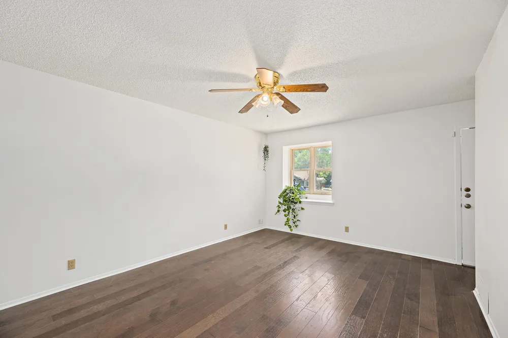 806 Easy Day Cove Austin, TX 78745