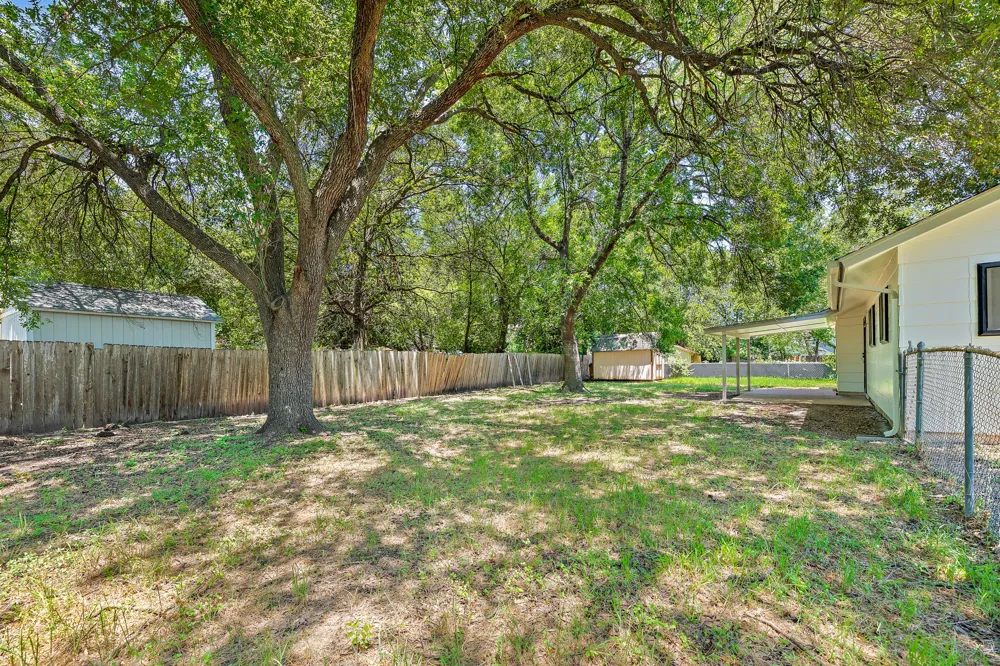 806 Easy Day Cove Austin, TX 78745