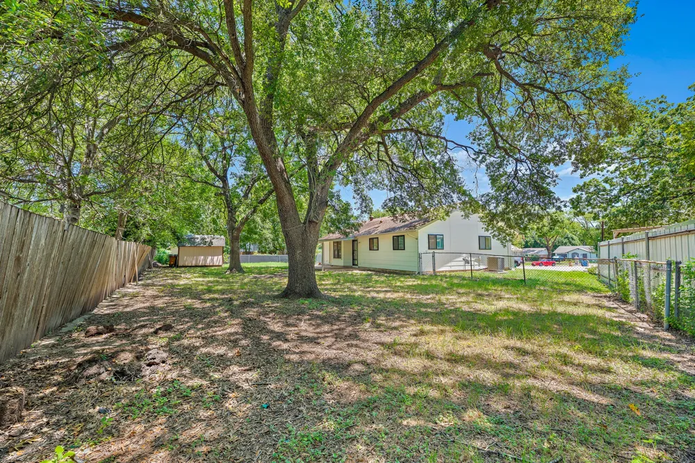 806 Easy Day Cove Austin, TX 78745
