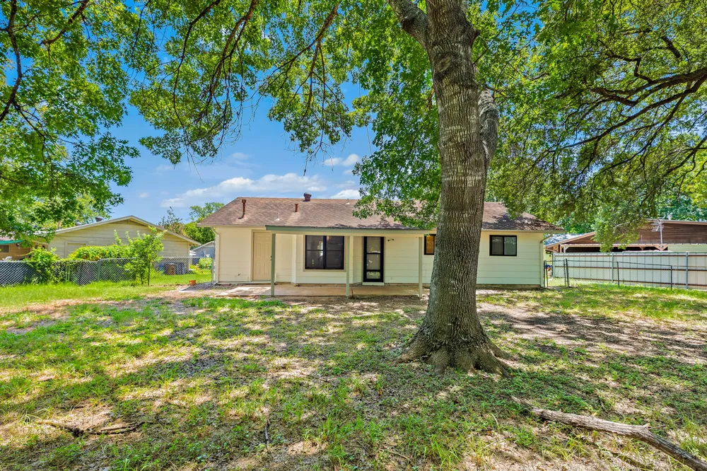 806 Easy Day Cove Austin, TX 78745