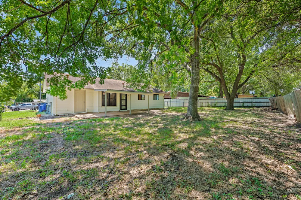 806 Easy Day Cove Austin, TX 78745