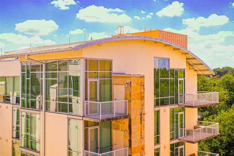 1600 Barton Springs Road #5601