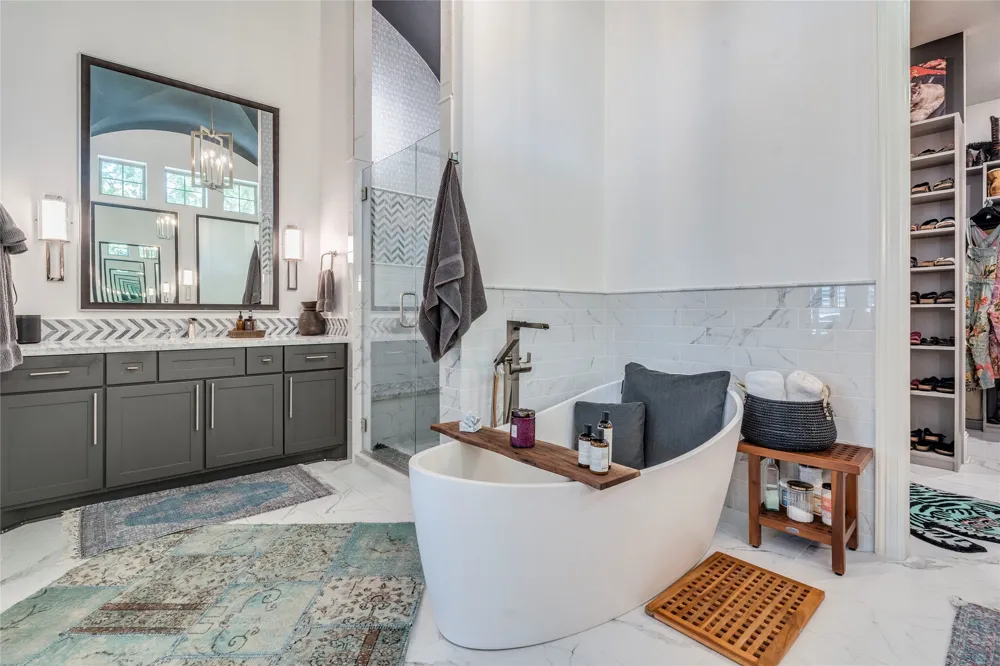 109 Bisset Court Austin, TX 78738