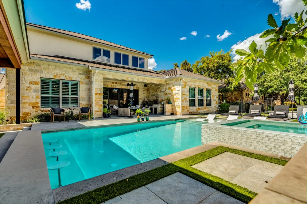 109 Bisset Court Austin, TX 78738
