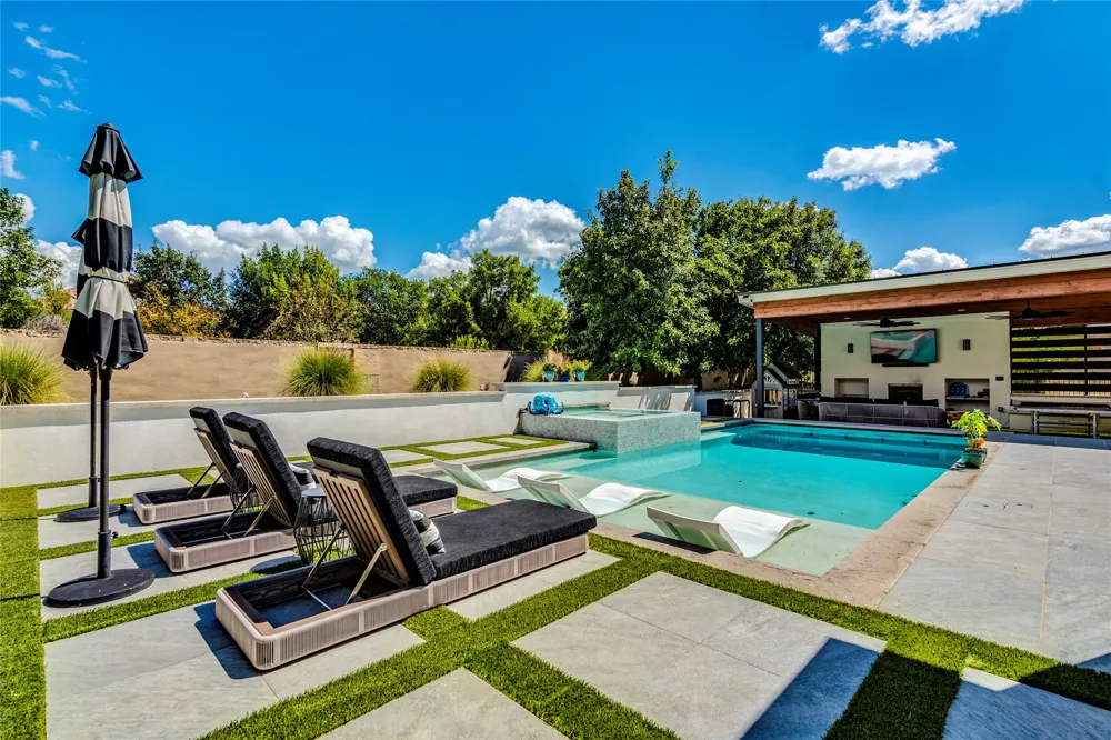 109 Bisset Court Austin, TX 78738