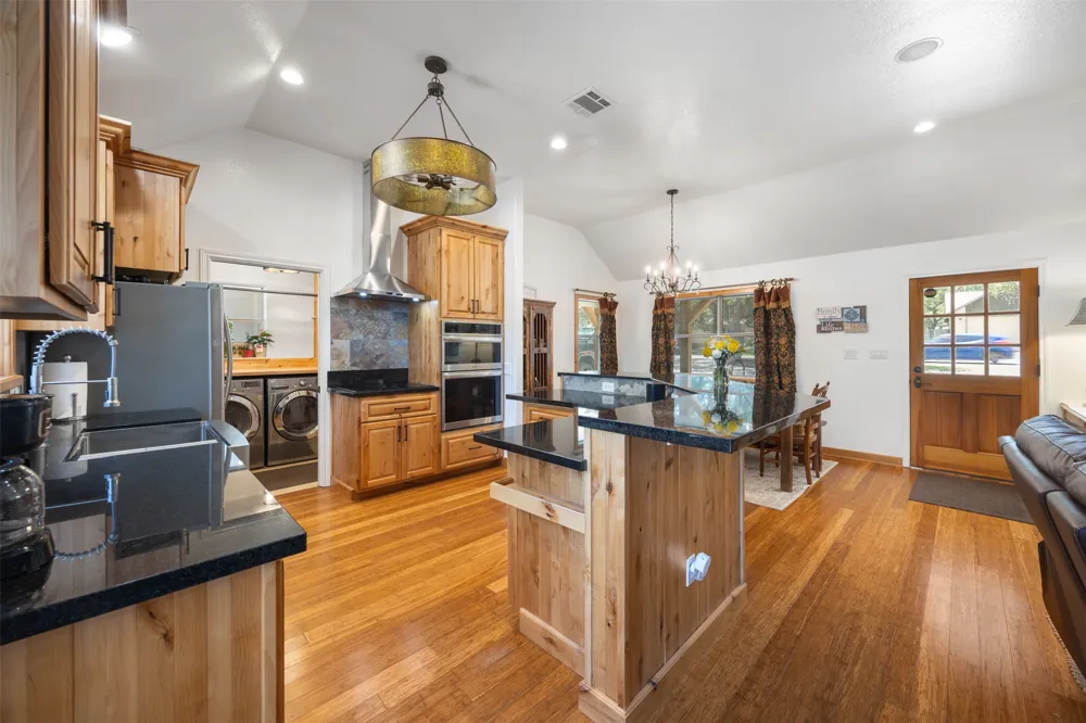 8 Deer Ridge Road Wimberley, TX 78676