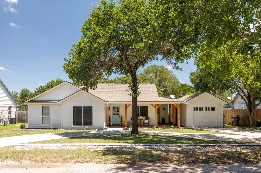 8 Deer Ridge Road Wimberley, TX 78676