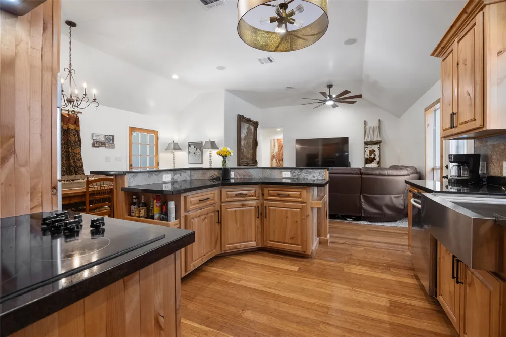 8 Deer Ridge Road Wimberley, TX 78676