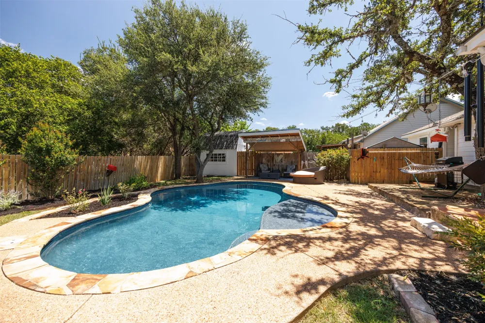 8 Deer Ridge Road Wimberley, TX 78676