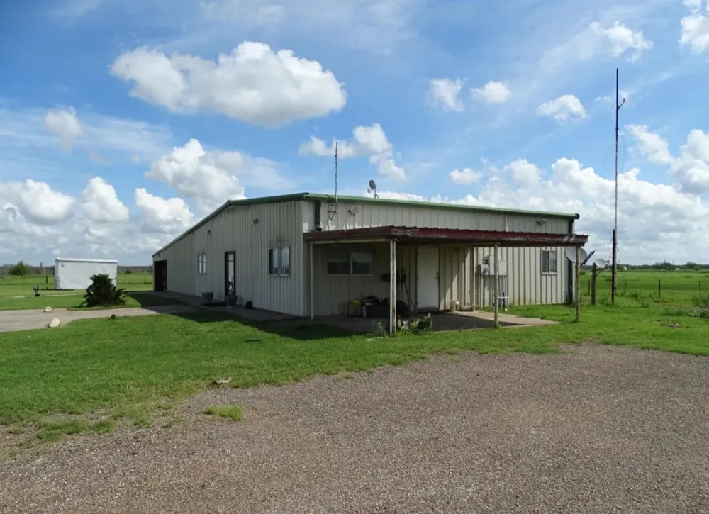 3660 E Highway 285 Highway Falfurrias, TX 78355