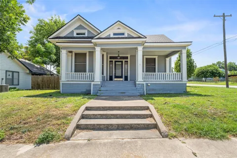 803 3rd Street