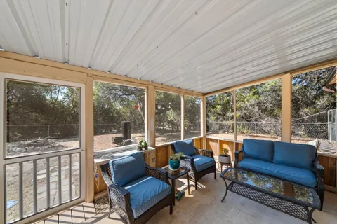1369 Lakeview Drive