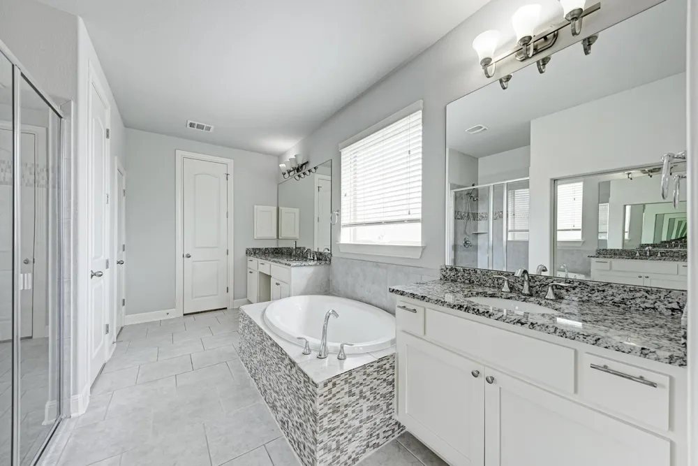 3229 Venezia View Leander, TX 78641
