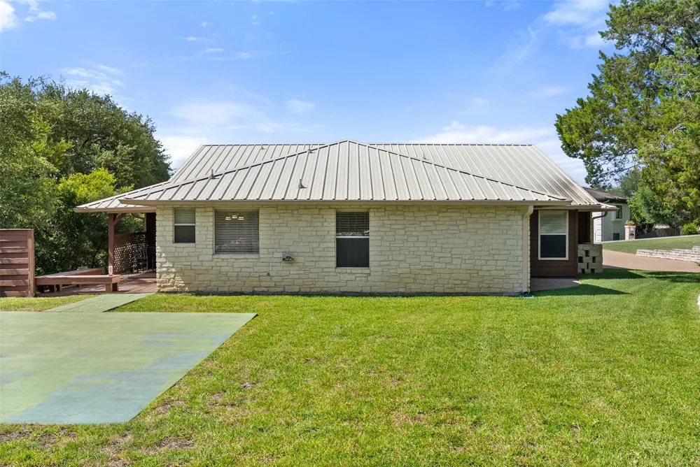 109 Schooner Drive Lakeway, TX 78738
