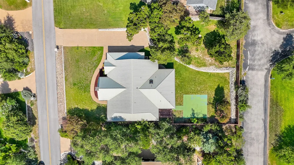 109 Schooner Drive Lakeway, TX 78738