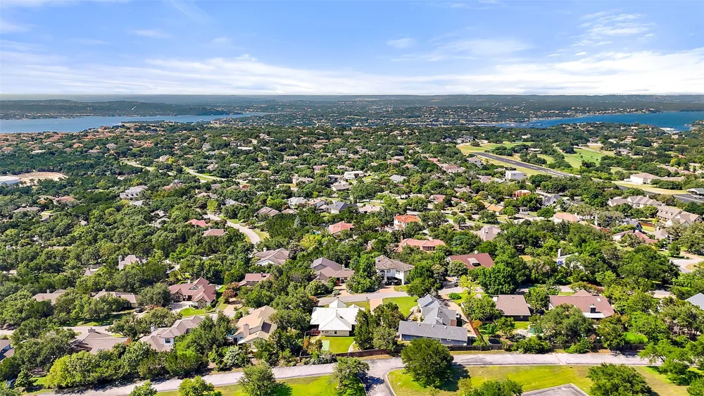 109 Schooner Drive Lakeway, TX 78738