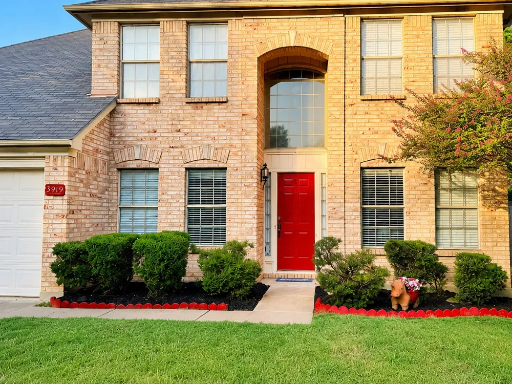3919 Eagles Nest Street Round Rock, TX 78665