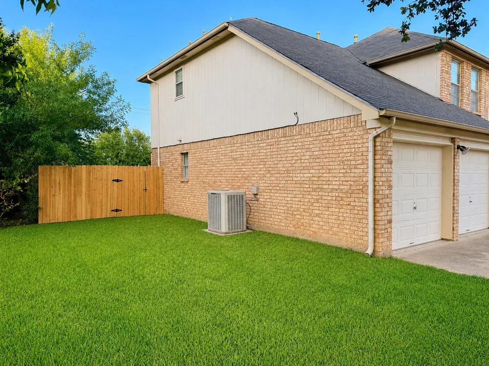 3919 Eagles Nest Street Round Rock, TX 78665