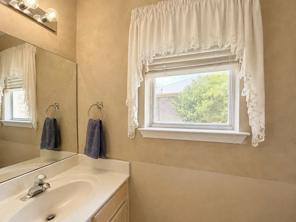 3919 Eagles Nest Street Round Rock, TX 78665