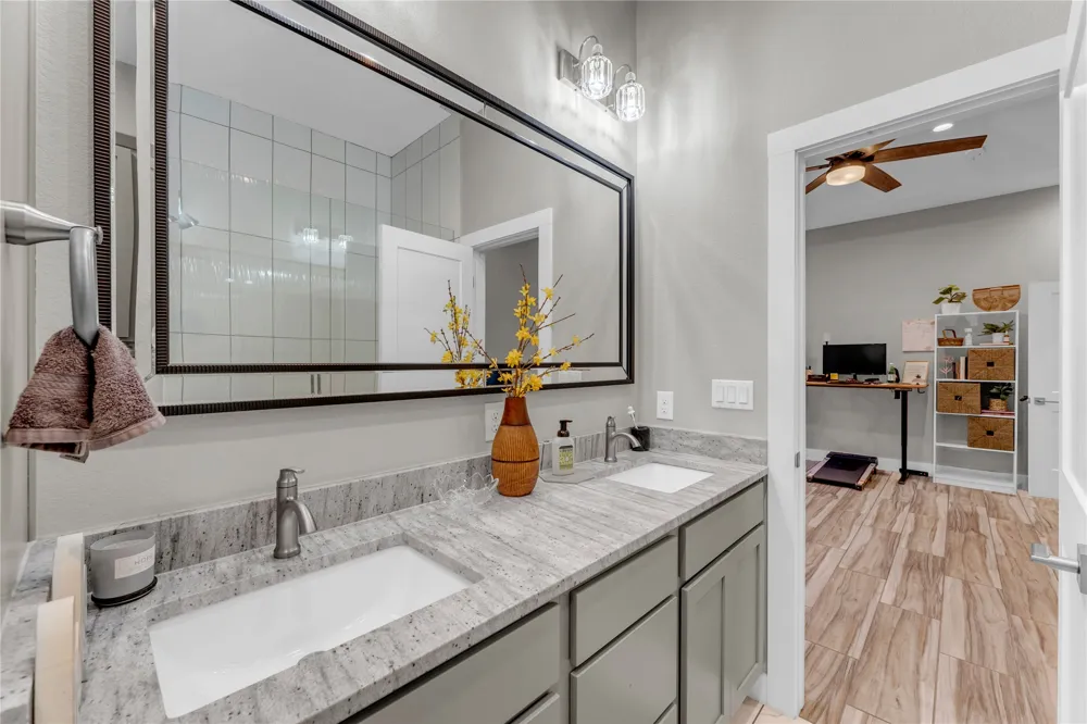 824 Woodland Hills Drive Granite Shoals, TX 78654