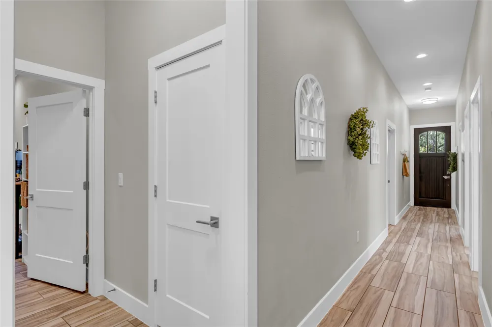 824 Woodland Hills Drive Granite Shoals, TX 78654