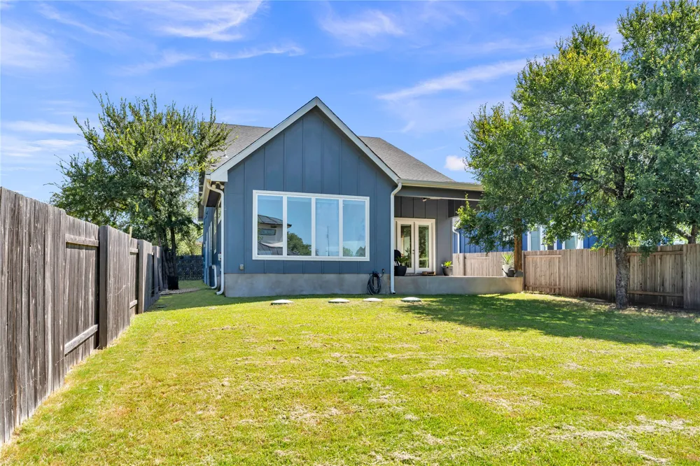 824 Woodland Hills Drive Granite Shoals, TX 78654