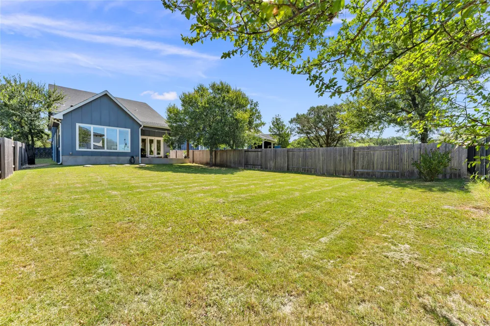 824 Woodland Hills Drive Granite Shoals, TX 78654
