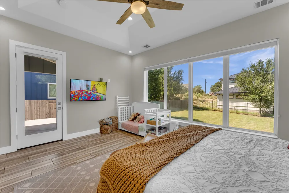 824 Woodland Hills Drive Granite Shoals, TX 78654