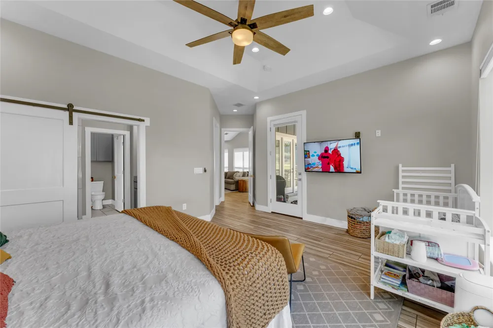 824 Woodland Hills Drive Granite Shoals, TX 78654