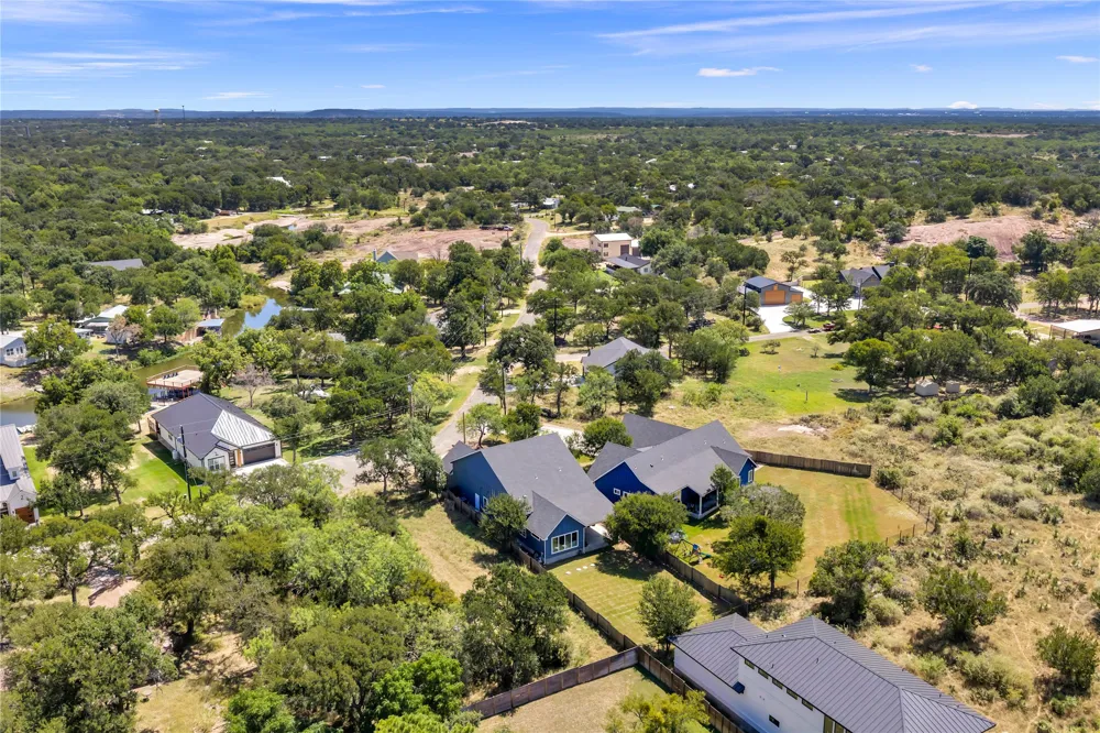 824 Woodland Hills Drive Granite Shoals, TX 78654