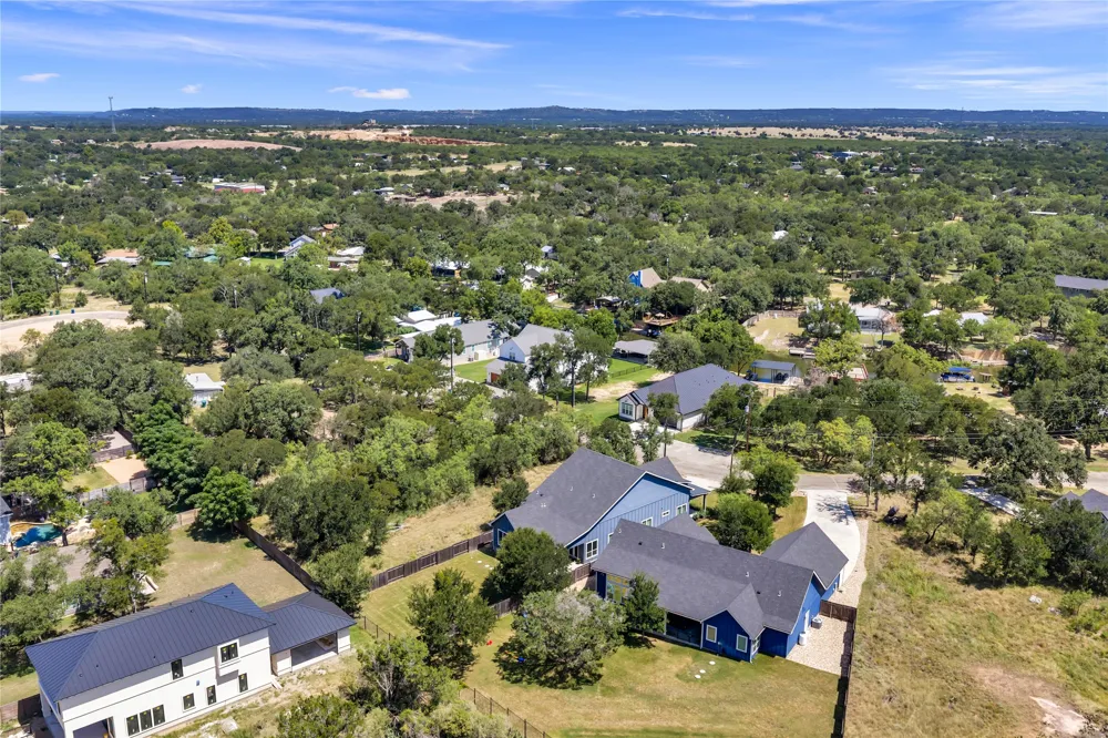 824 Woodland Hills Drive Granite Shoals, TX 78654