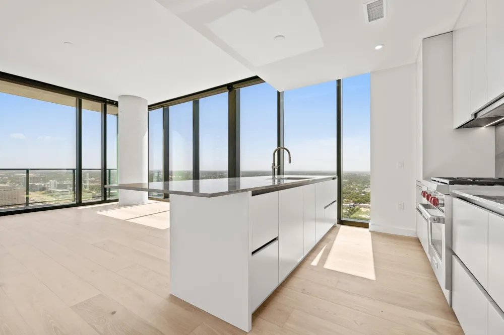 610 Davis Street #2712 Austin, TX 78701