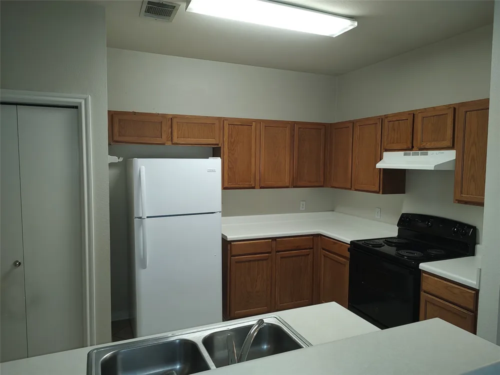 2206 S Bagdad Road #B Leander, TX 78641