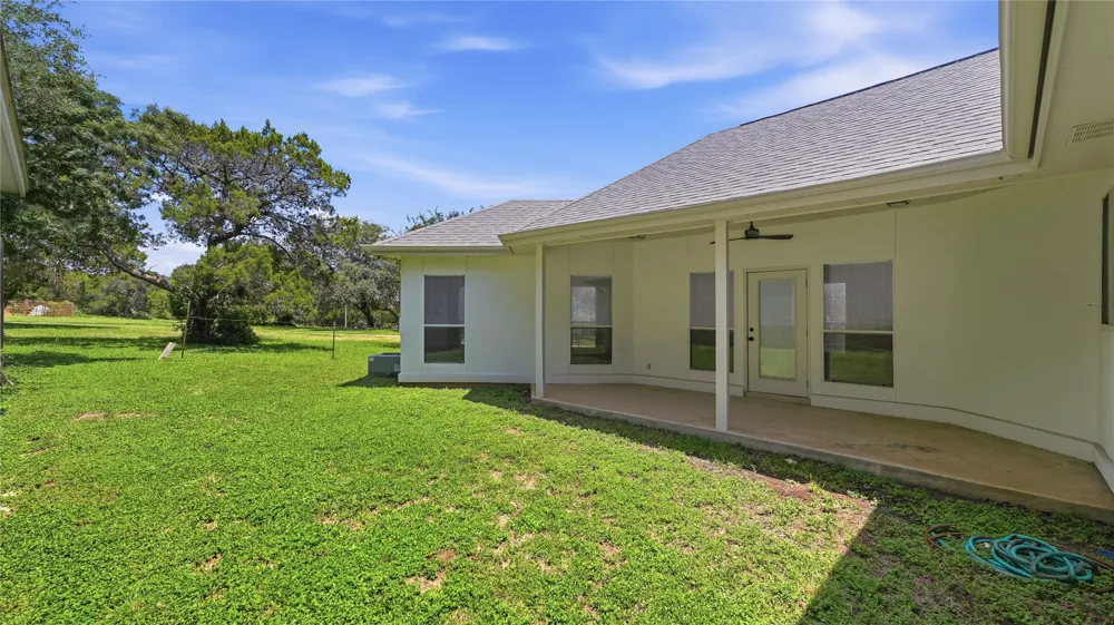 703 Lazy Bluff Lane New Braunfels, TX 78130