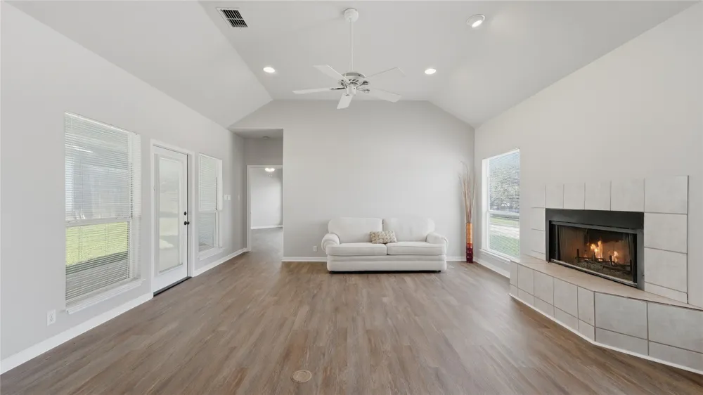 703 Lazy Bluff Lane New Braunfels, TX 78130