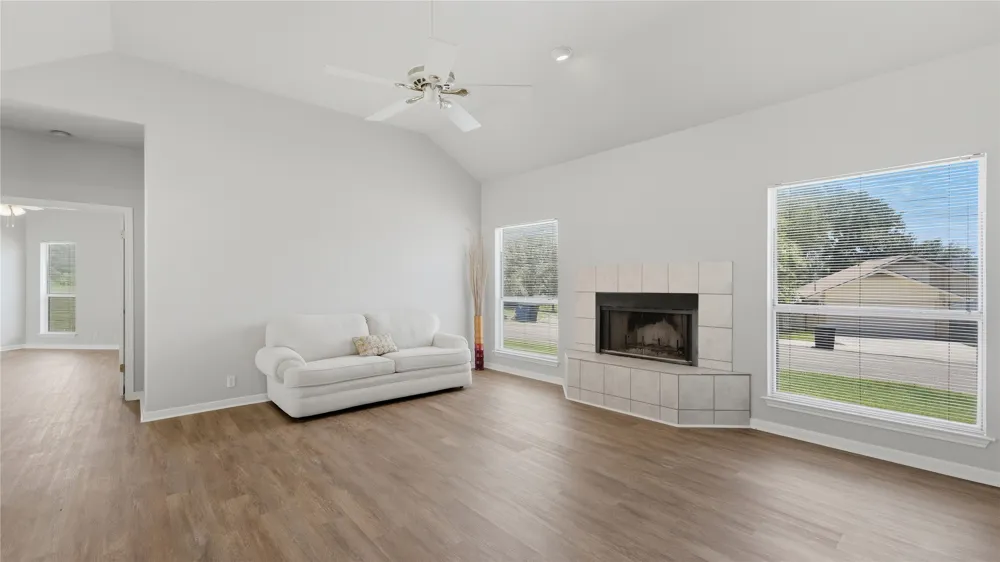 703 Lazy Bluff Lane New Braunfels, TX 78130