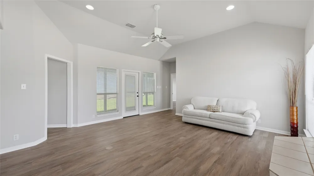 703 Lazy Bluff Lane New Braunfels, TX 78130